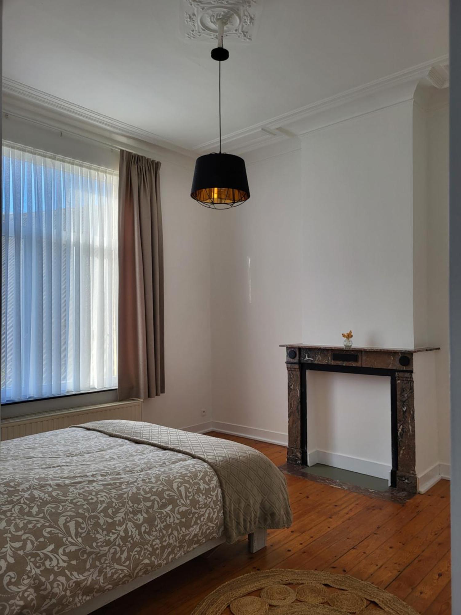 Brussels Bed & Blockchain Private Rooms With Shared Bathroom Etterbeek Екстер'єр фото