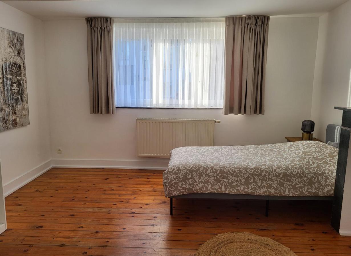 Brussels Bed & Blockchain Private Rooms With Shared Bathroom Etterbeek Екстер'єр фото