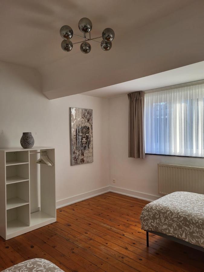 Brussels Bed & Blockchain Private Rooms With Shared Bathroom Etterbeek Екстер'єр фото