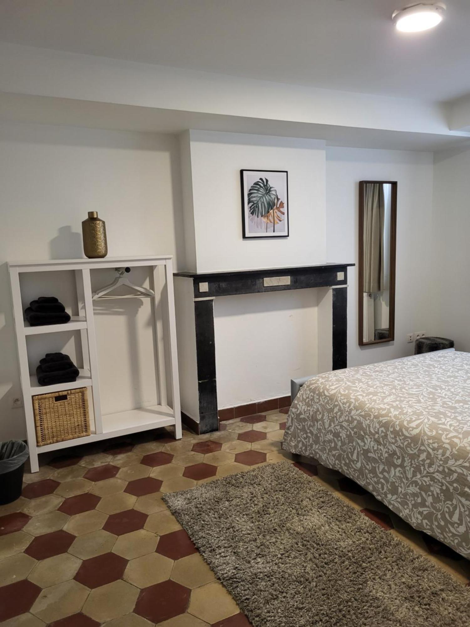 Brussels Bed & Blockchain Private Rooms With Shared Bathroom Etterbeek Номер фото
